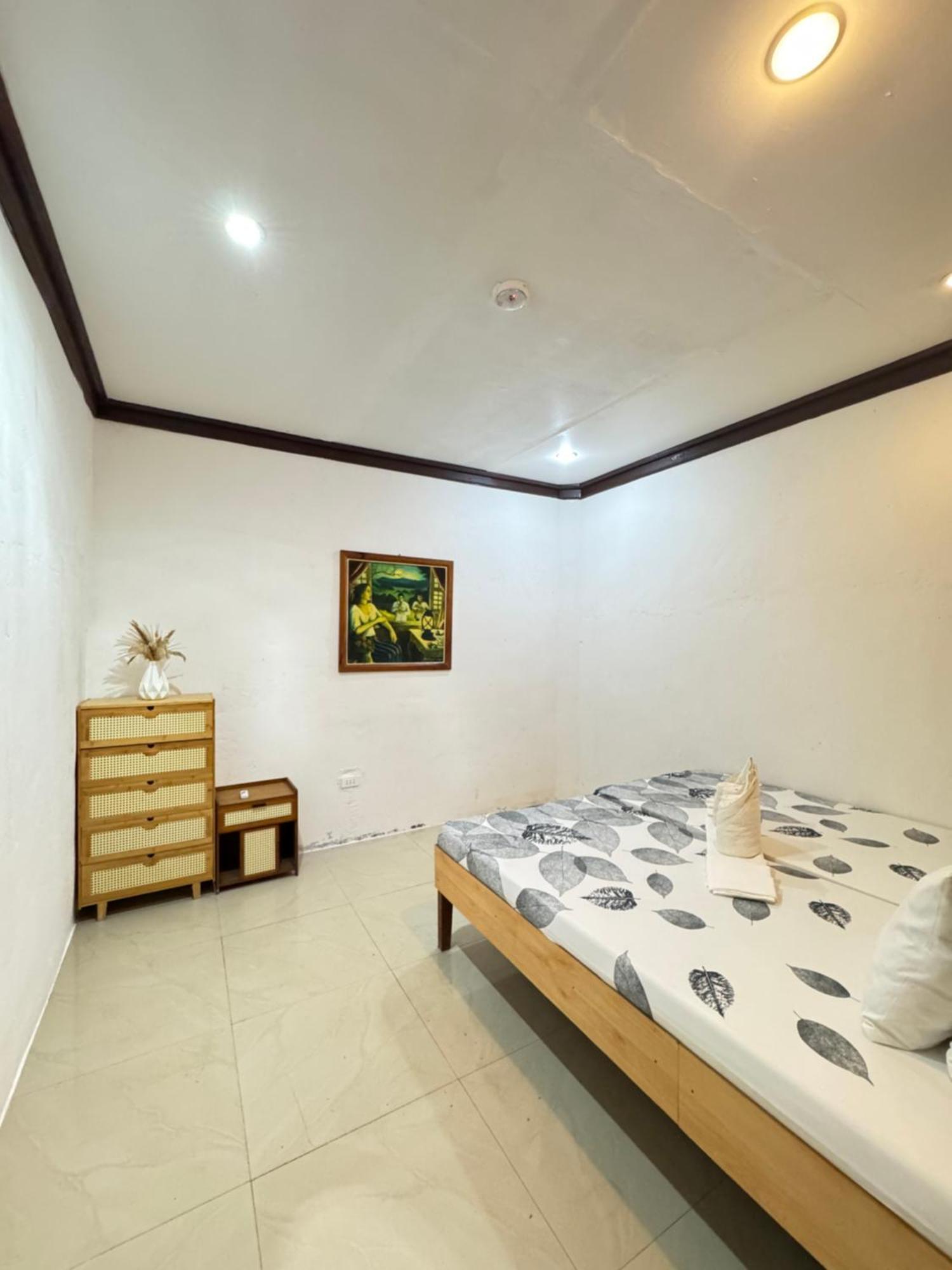 Aquaholik Traveler'S Lodge El Nido Bagian luar foto